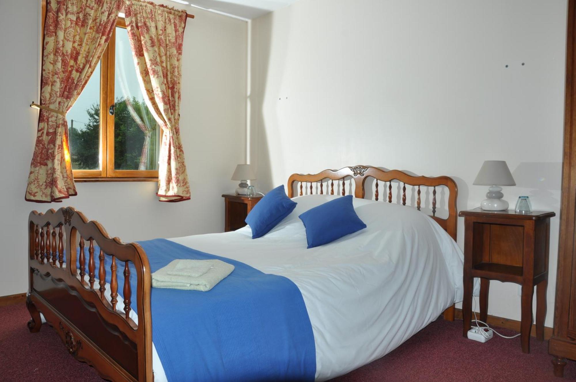 La Ferme De Montaigu Bed & Breakfast Room photo